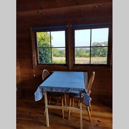 Self Catering Garden Lodge Лудлоу Экстерьер фото